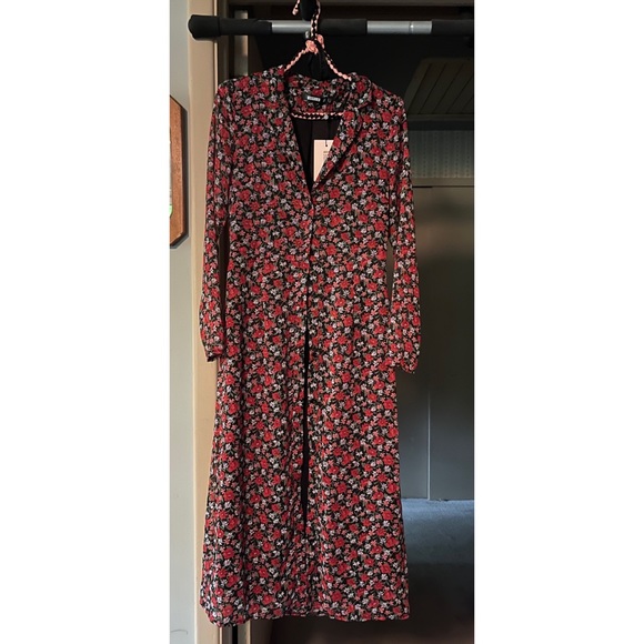 Misguided Red Floral Button Up Shirt Dress NWT 4 - Picture 2 of 9